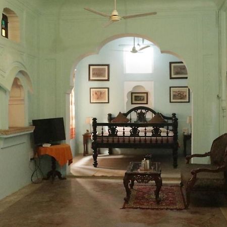 Mahal Khas Palace 珀勒德布尔 外观 照片
