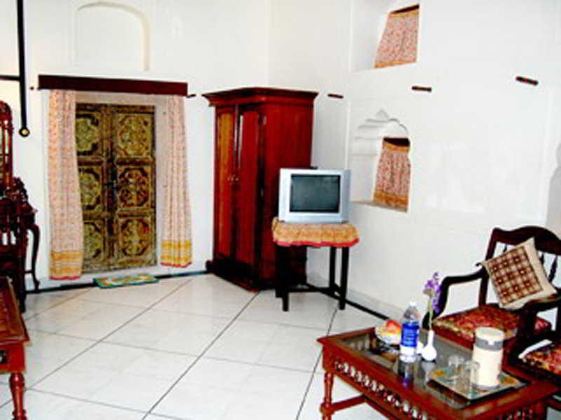 Mahal Khas Palace 珀勒德布尔 外观 照片