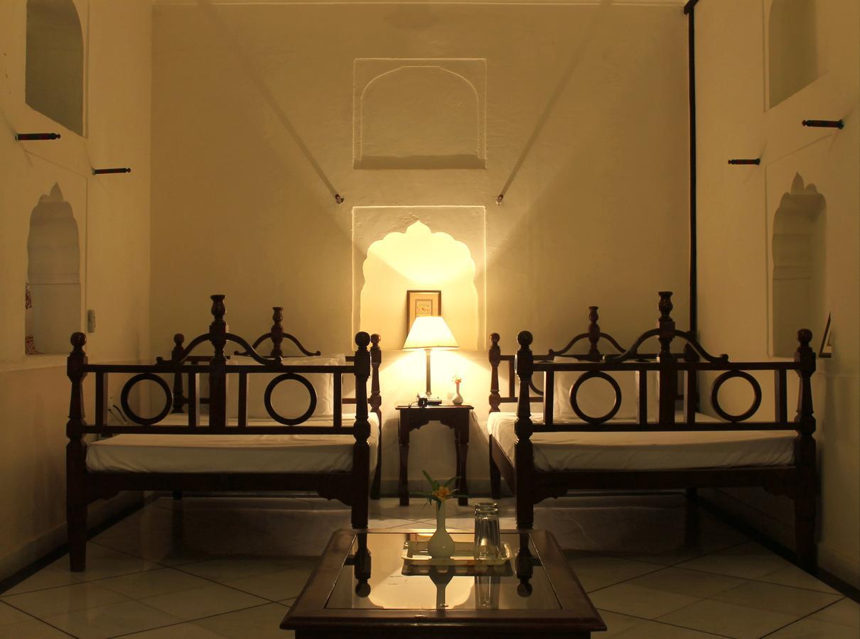 Mahal Khas Palace 珀勒德布尔 外观 照片