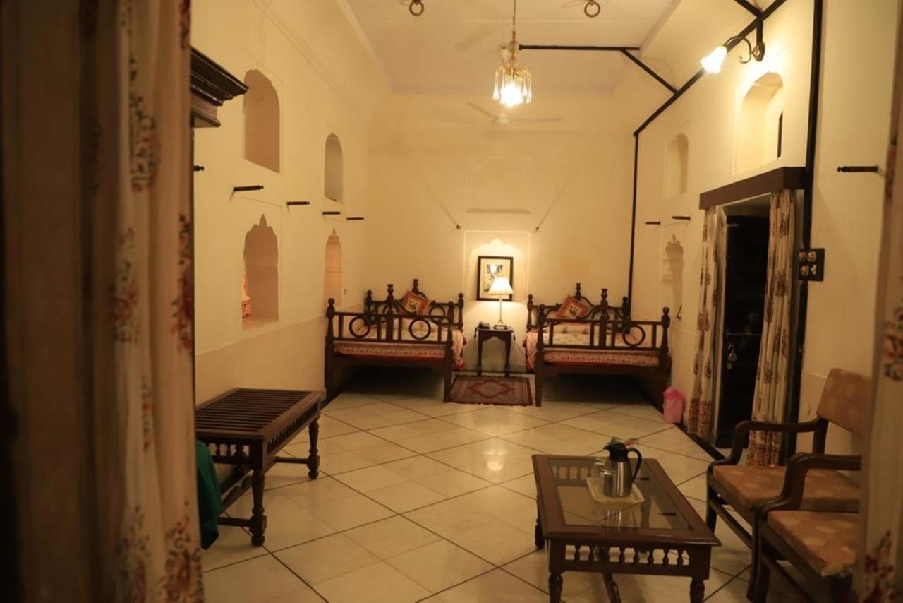 Mahal Khas Palace 珀勒德布尔 外观 照片