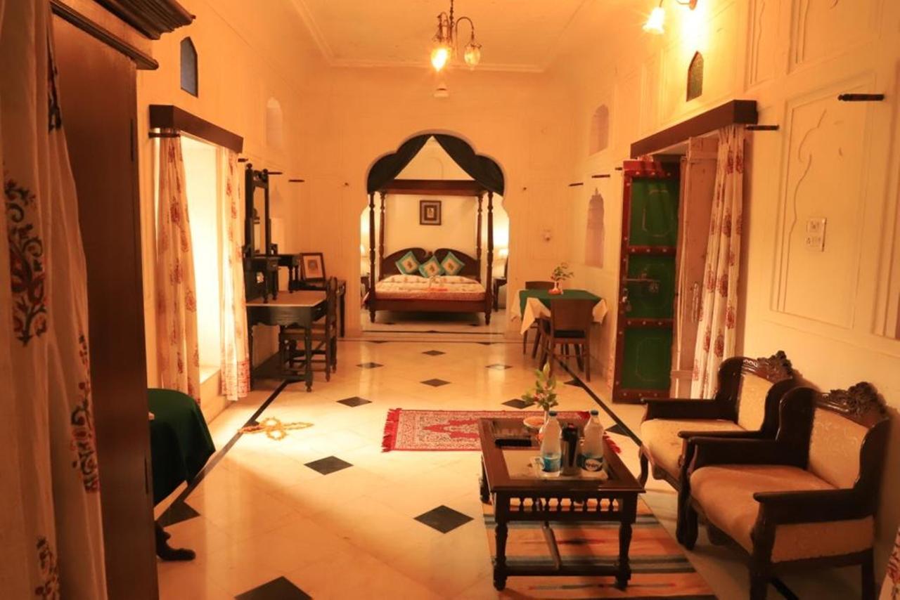 Mahal Khas Palace 珀勒德布尔 外观 照片
