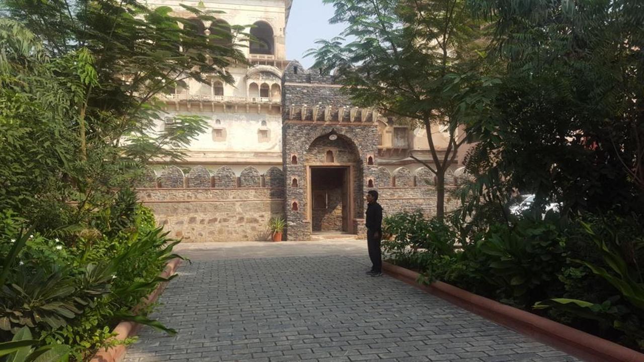 Mahal Khas Palace 珀勒德布尔 外观 照片
